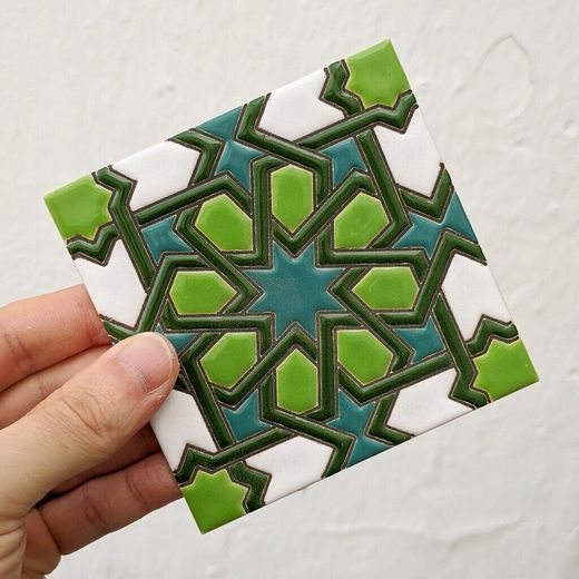 Azulejo 11 cm esmaltado con estrella nazarí verde