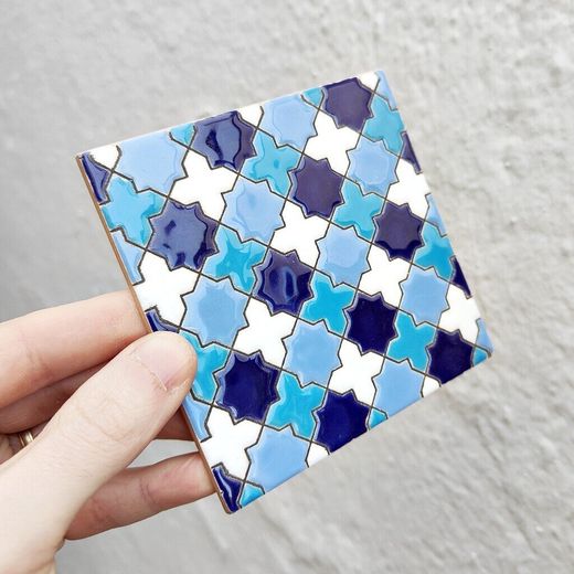 Azulejo 11 cm esmaltado con mosaico de cruces azules