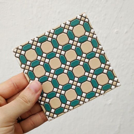 Azulejo 11 cm esmaltado con mosaico geométrico turquesa