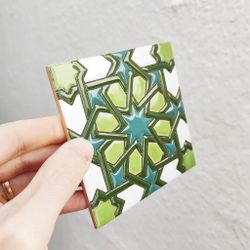 Azulejo 11 cm esmaltado con estrella nazarí verde