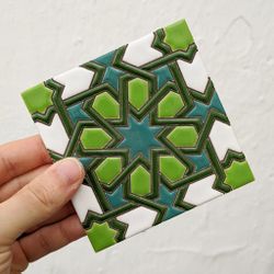 Azulejo 11 cm esmaltado con estrella nazarí verde