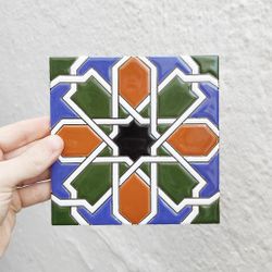 Azulejo 15 cm esmaltado con estrella andalusí policromada