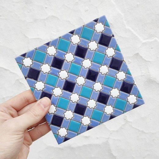 Azulejo 15 cm esmaltado con mosaico de rombos azules