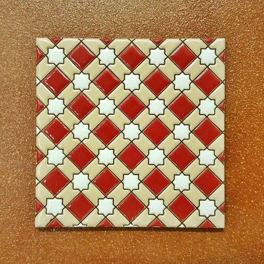 Azulejo 15 cm esmaltado con mosaico de rombos rojos
