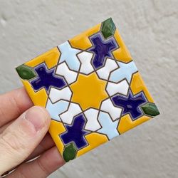 Azulejo 7,5 cm esmaltado con estrella amarilla