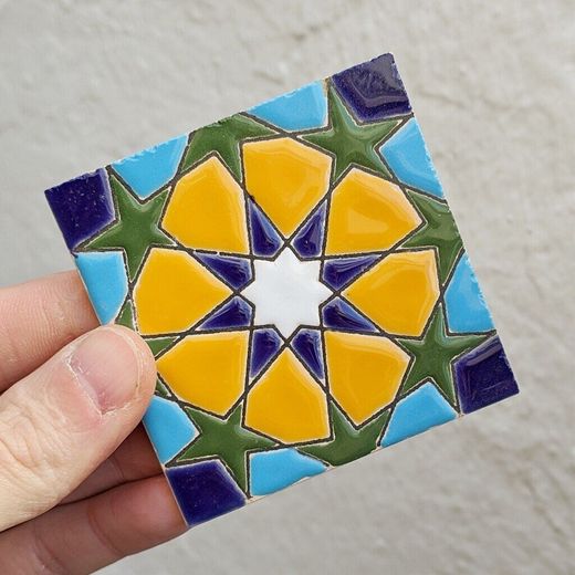 Azulejo 7,5 cm esmaltado con estrella califal en verde y cobalto