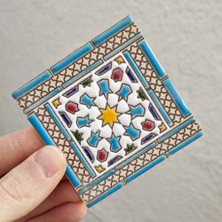 Azulejo 7,5 cm esmaltado con cenefa mudéjar celeste