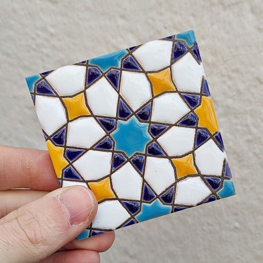 Azulejo 7,5 cm esmaltado con mosaico de estrellas en turquesa y miel