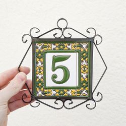Letras y Números modelo "COLOR-V" - 11cm. (2.1")